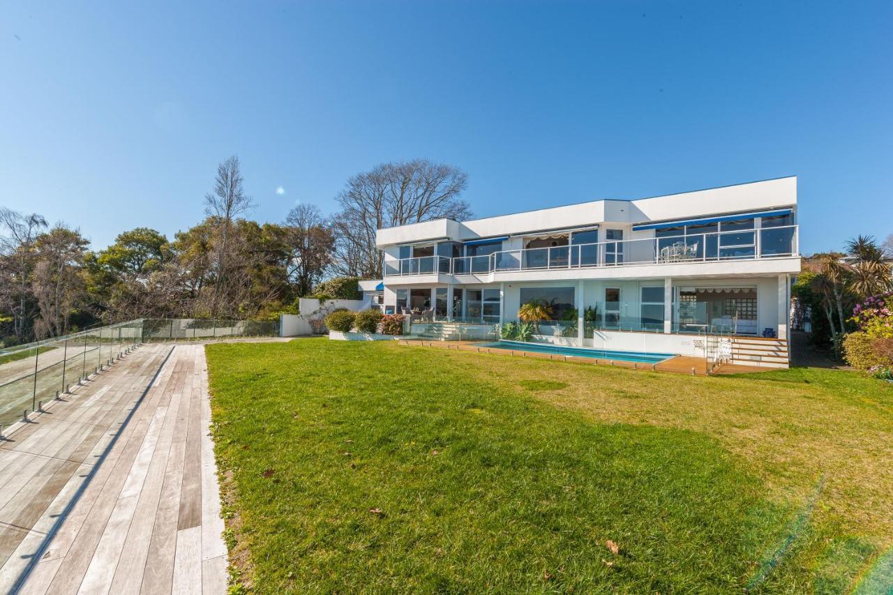 Spectacular Lakefront Home Таупо Екстер'єр фото